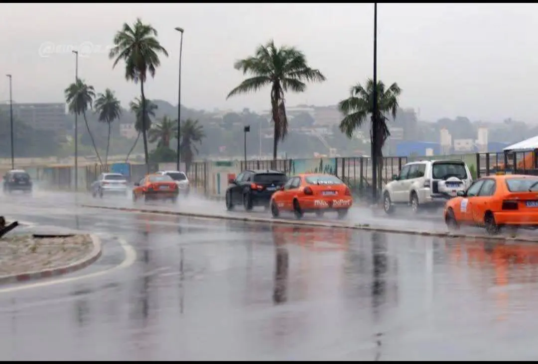 ABIDJAN :De fortes pluies provoquent des inondations dans plusieurs quartiers d’Abidjan